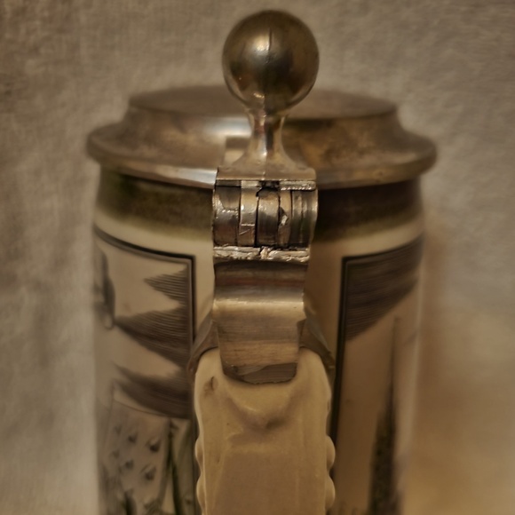 Authentic German Stoneware Beer Stein with hinged pewter lid- Post 1949 - Picture 5 of 8